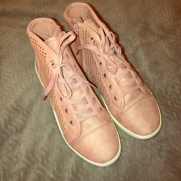 NIB Pink Hi-Top Sneakers - Sz 12 Wide Width - Picture 2 of 7